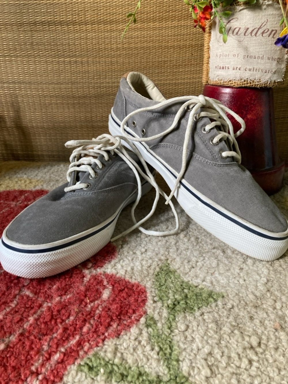 Sperry Topsider Size 9.5 Striper 2 CVO casual boat shoes